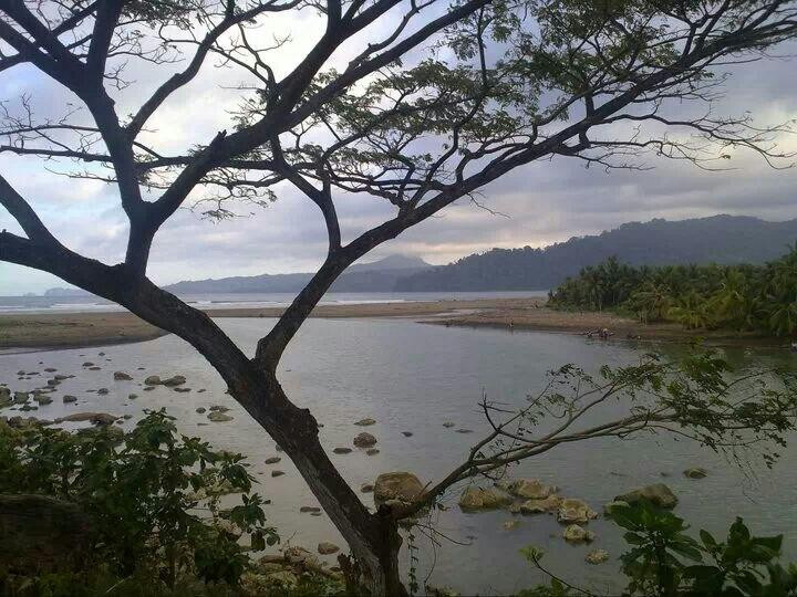Pantai Popoh景点图片