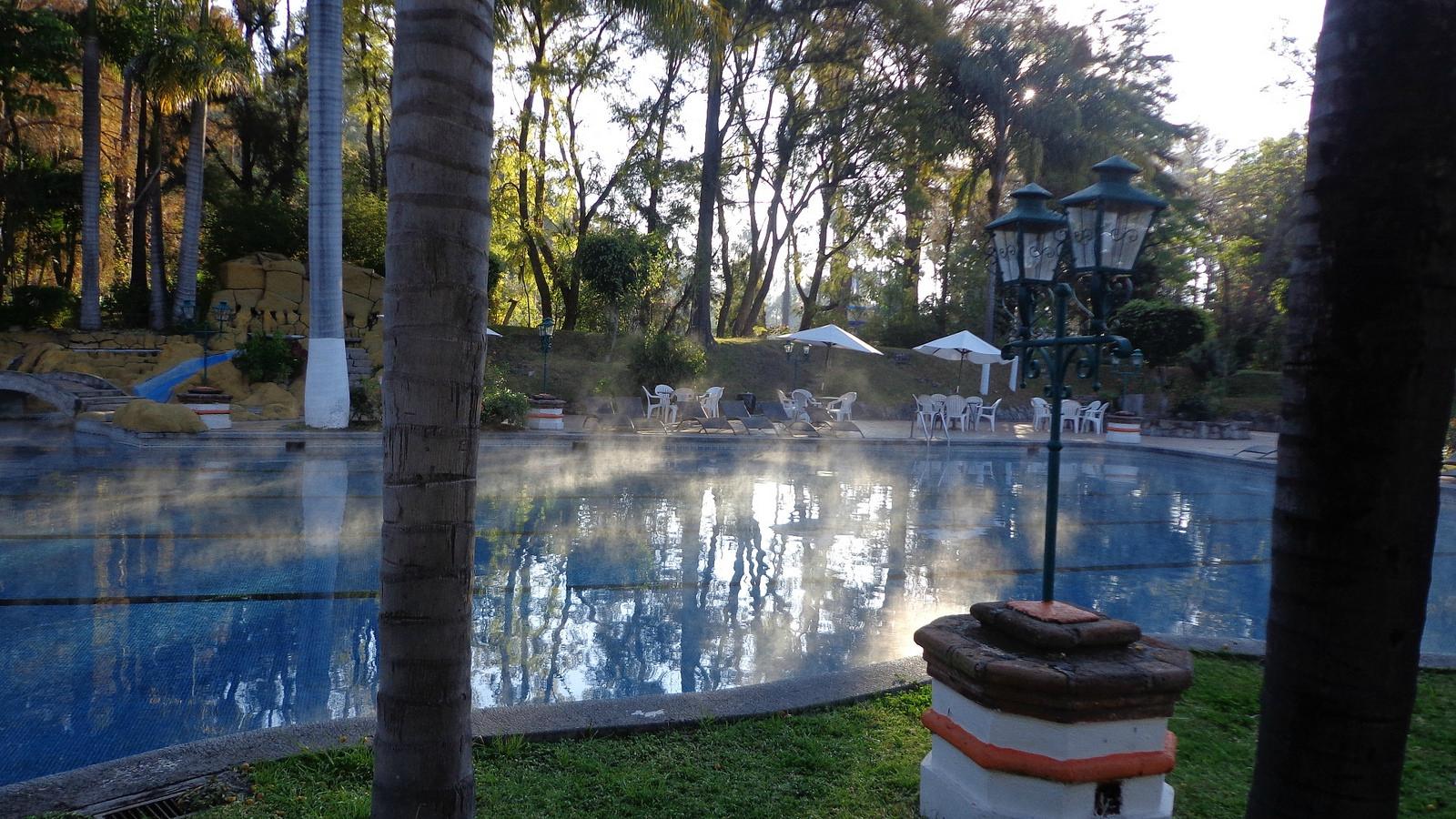 Hotel Posada Colorines-泳池