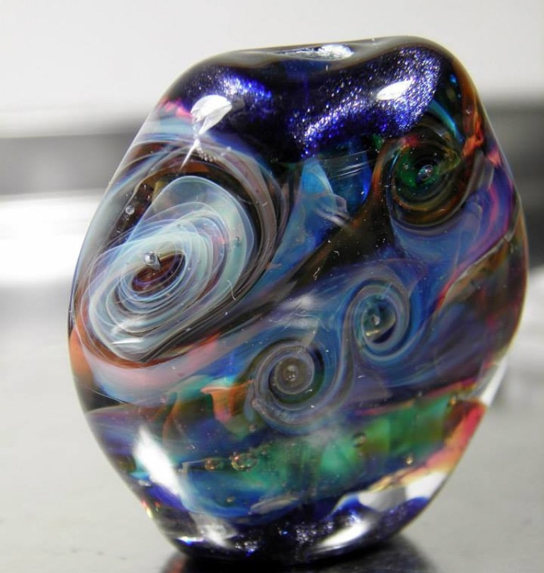 Raspberry Rings, Handmade Glass Beads by Jennie Lamb景点图片