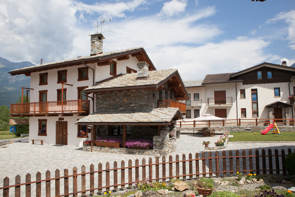 Gressan酒店住宿-Relais Du Berger
