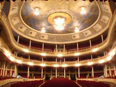 Teatro Municipal Coliseo Podesta景点图片