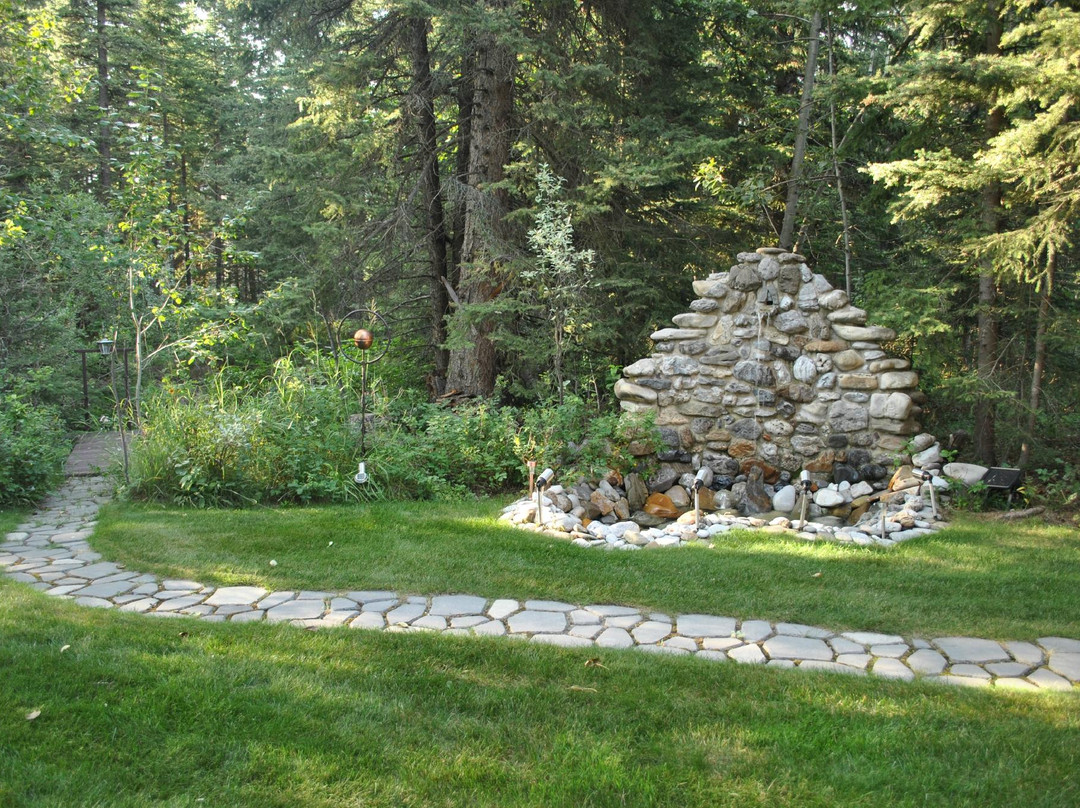 Redwood Meadows Bed & Breakfast主图