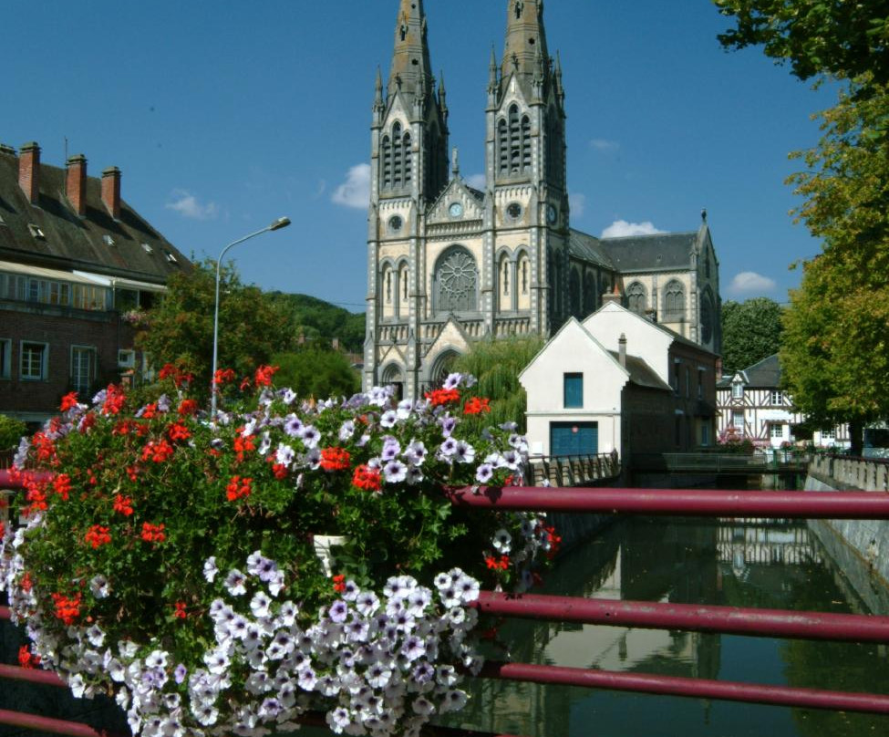 Saint-Michel-de-Livet旅游攻略图片
