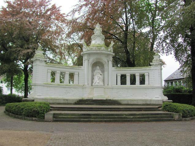 Empress Augusta Monument-科布伦茨必去景点