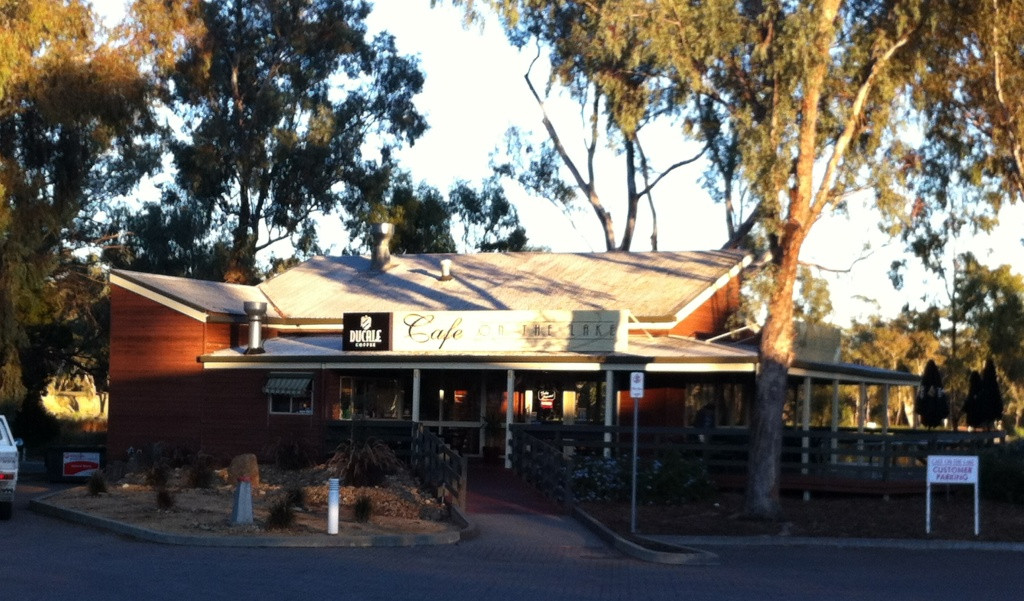 Victoria Park Lake-谢珀顿必去景点