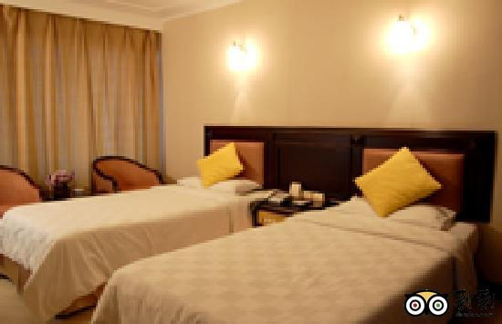 九重天大酒店主图