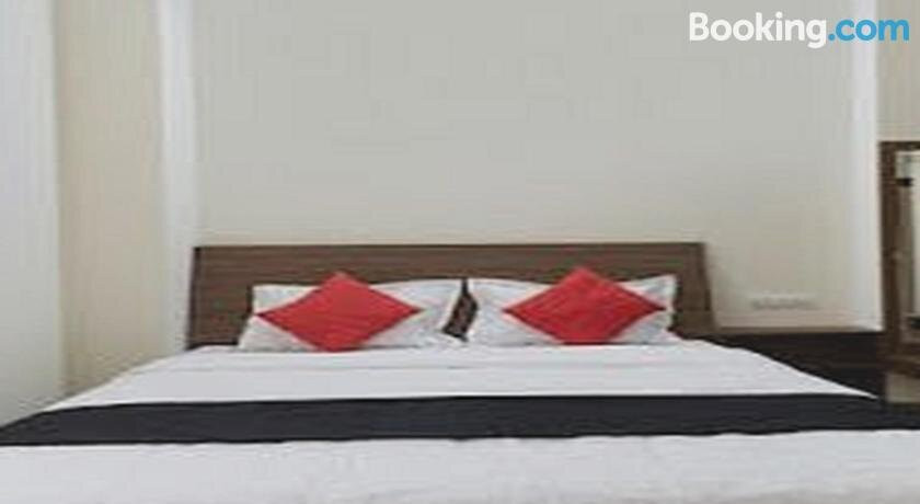 OYO Flagship 702489 Hotel S Dot