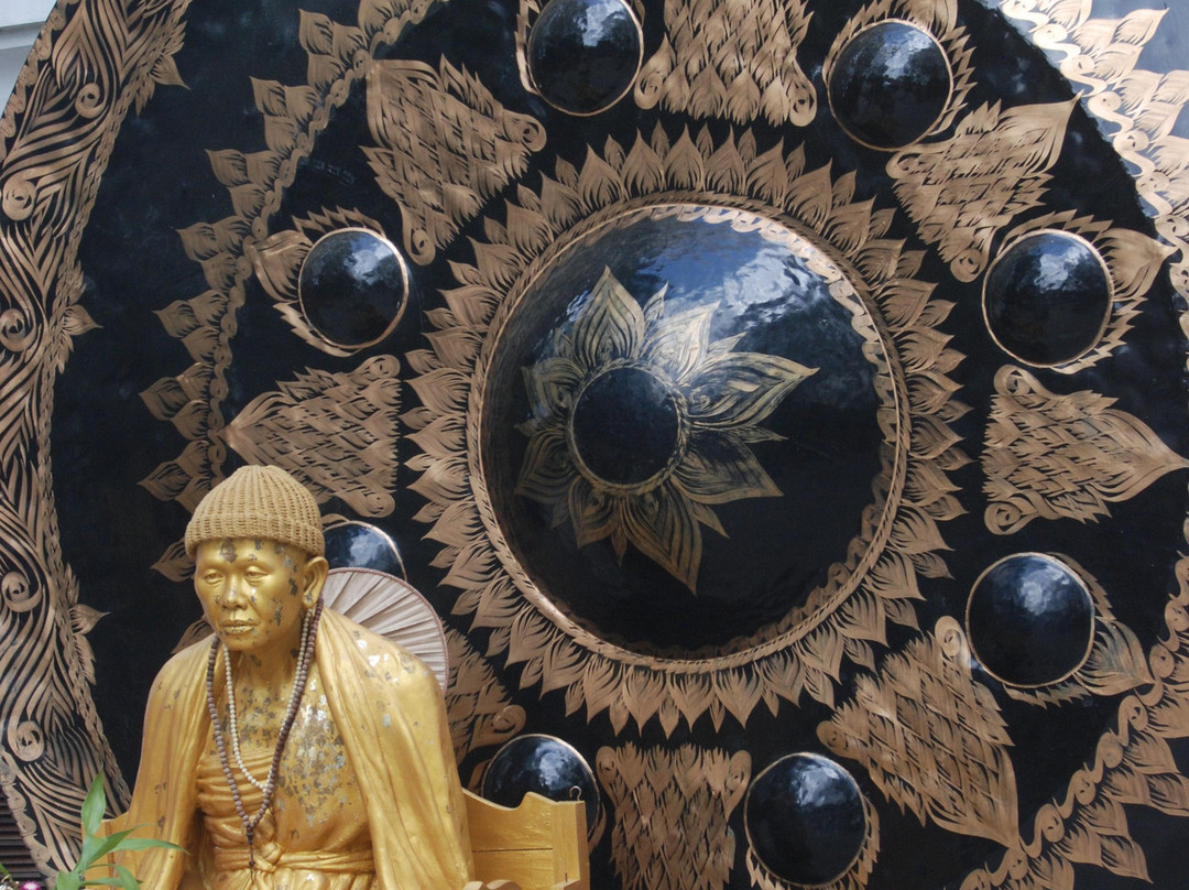 Khruba Sriwichai Monument Lamphun-里县必去景点