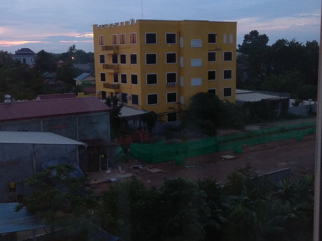 Holiday Hotel