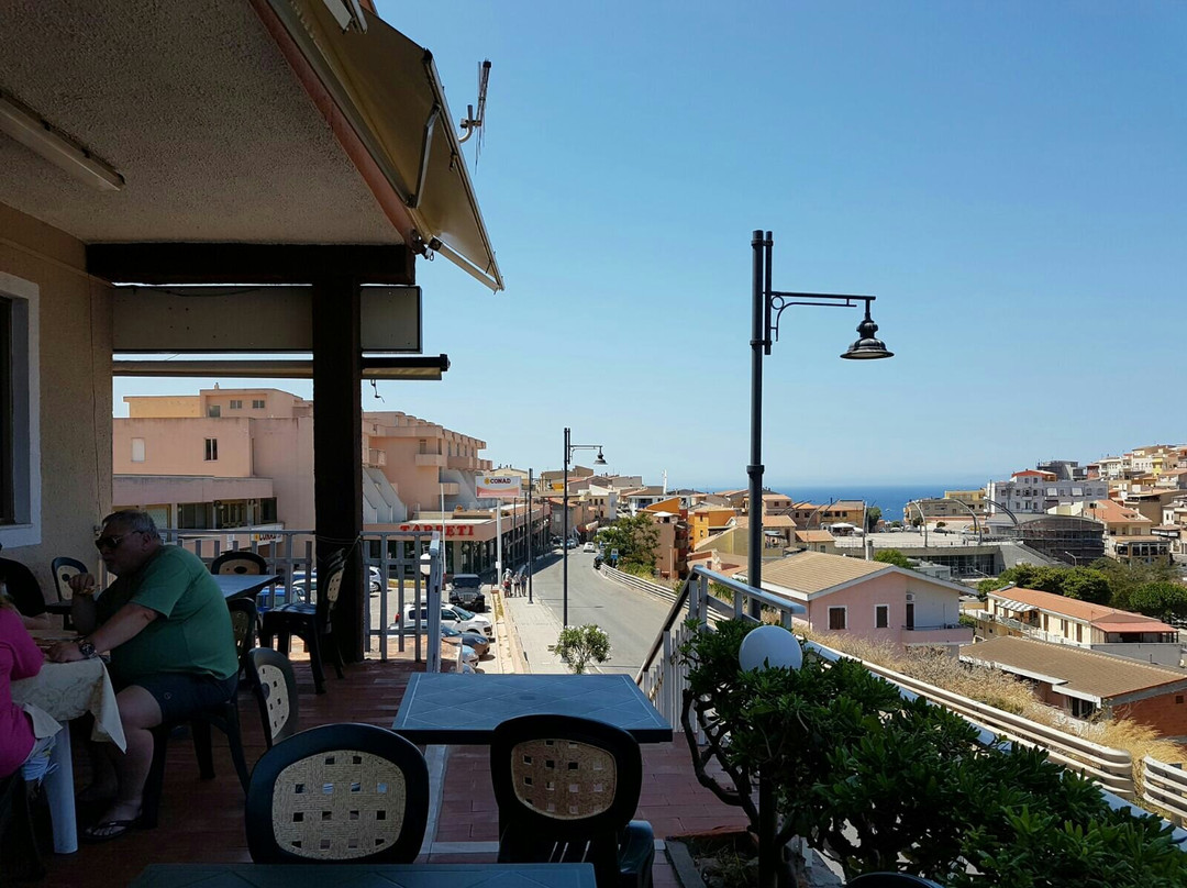 Multeddu餐馆和美食-Ristorante pizzeria Mistral