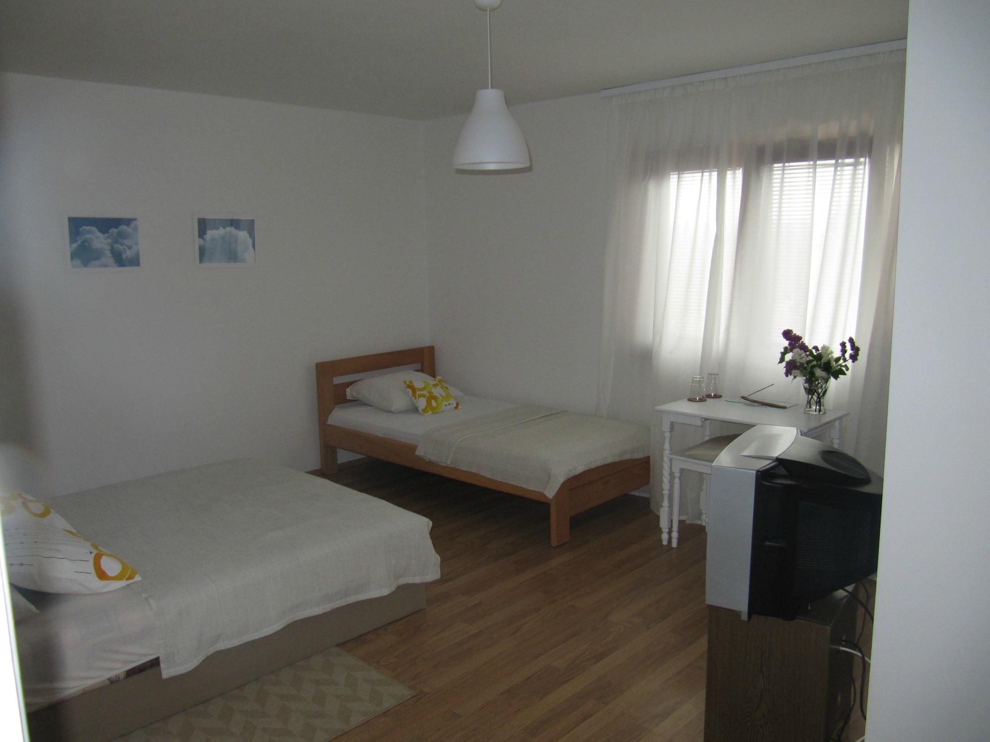House Vanja-官方