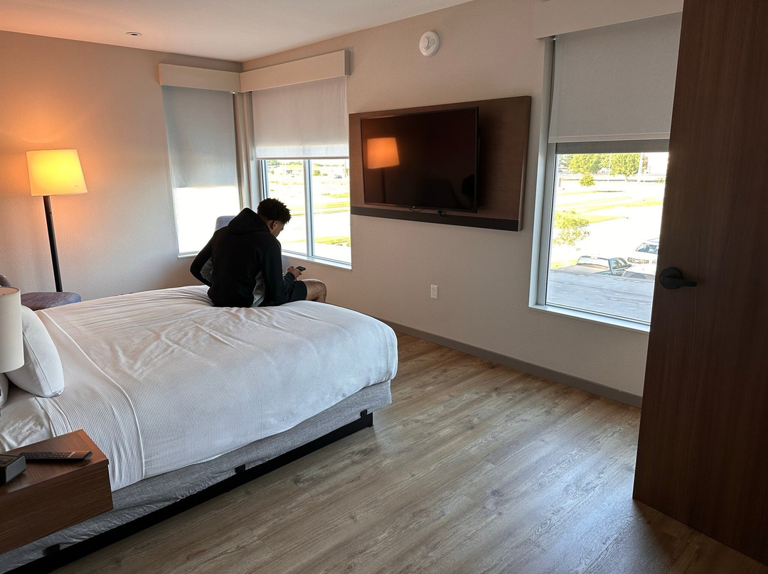 Hyatt Place at Wichita State University主图