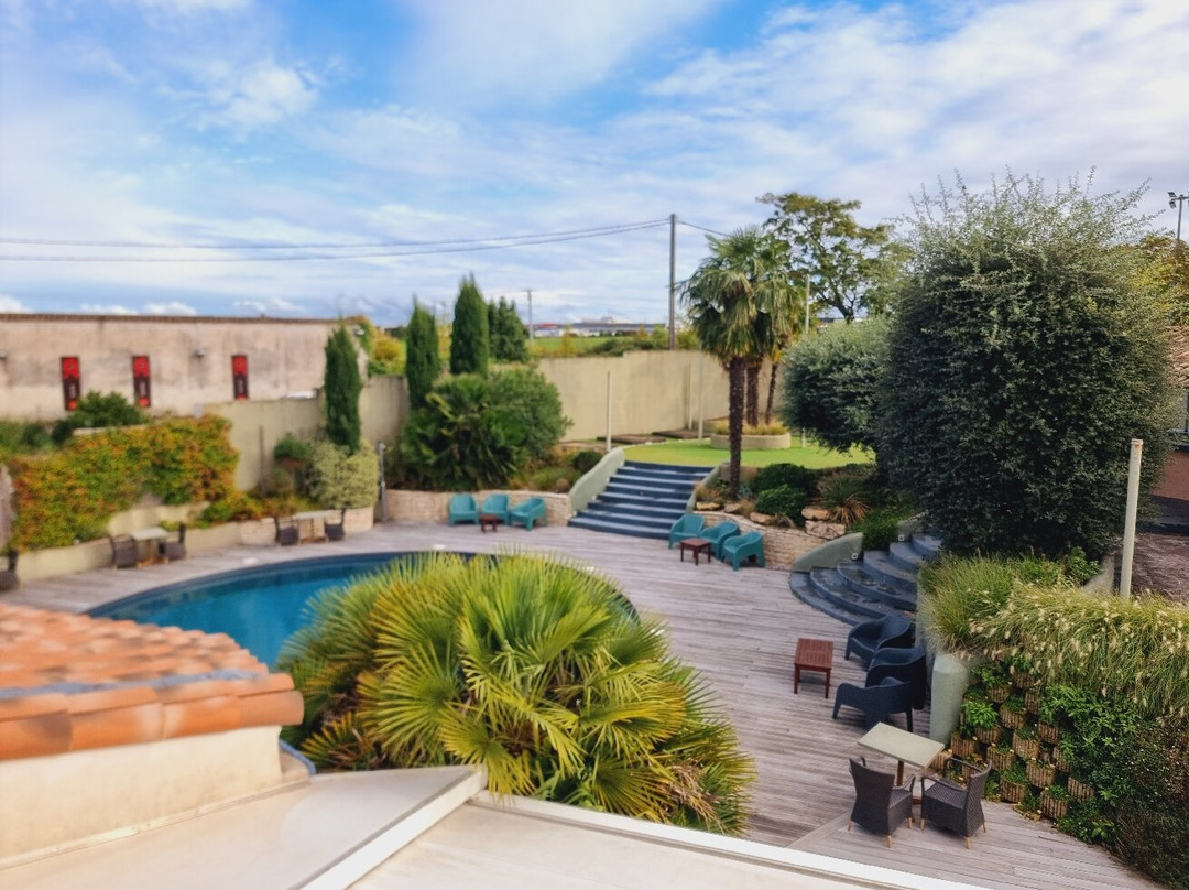 Hotel The Originals Niort La Grange主图