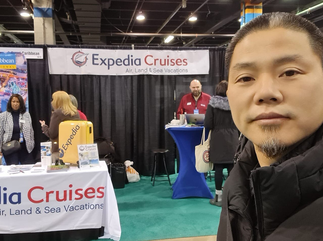 Donald E. Stephens Convention Center-罗斯蒙特必去景点