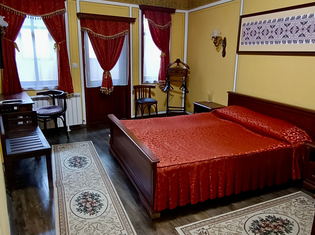 Family Hotel At Renaissance Square主图