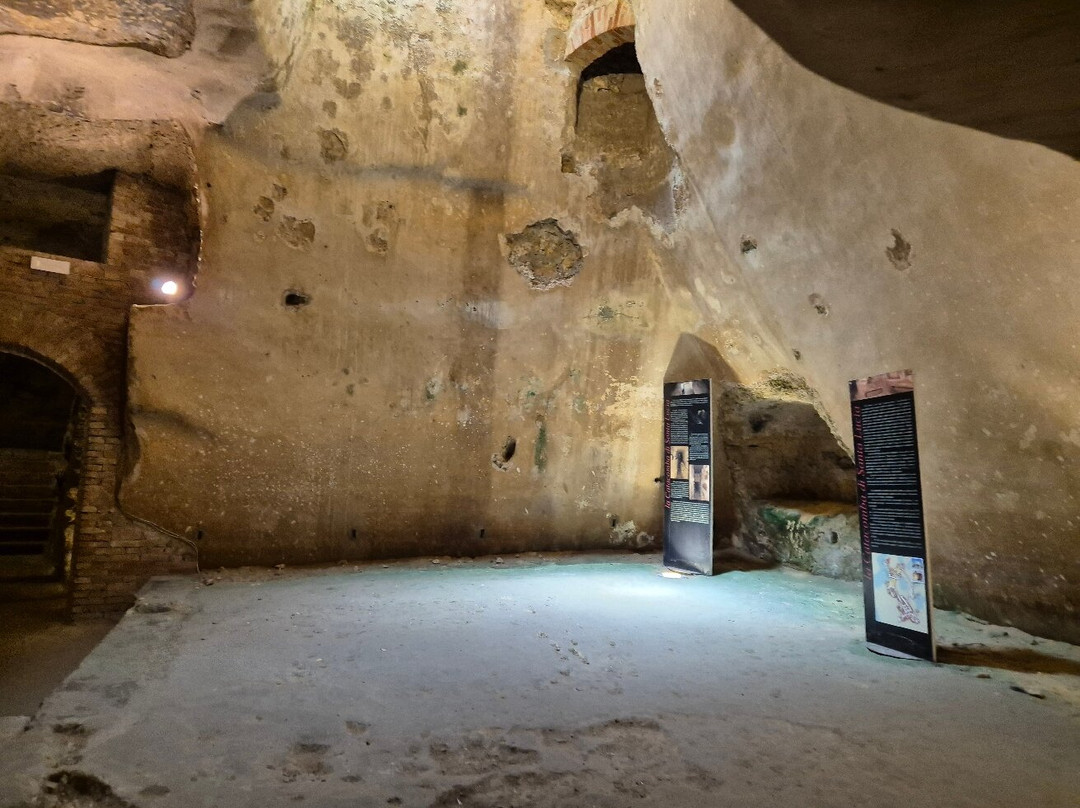 Catacombs of St. Lucia-锡拉库扎必去景点