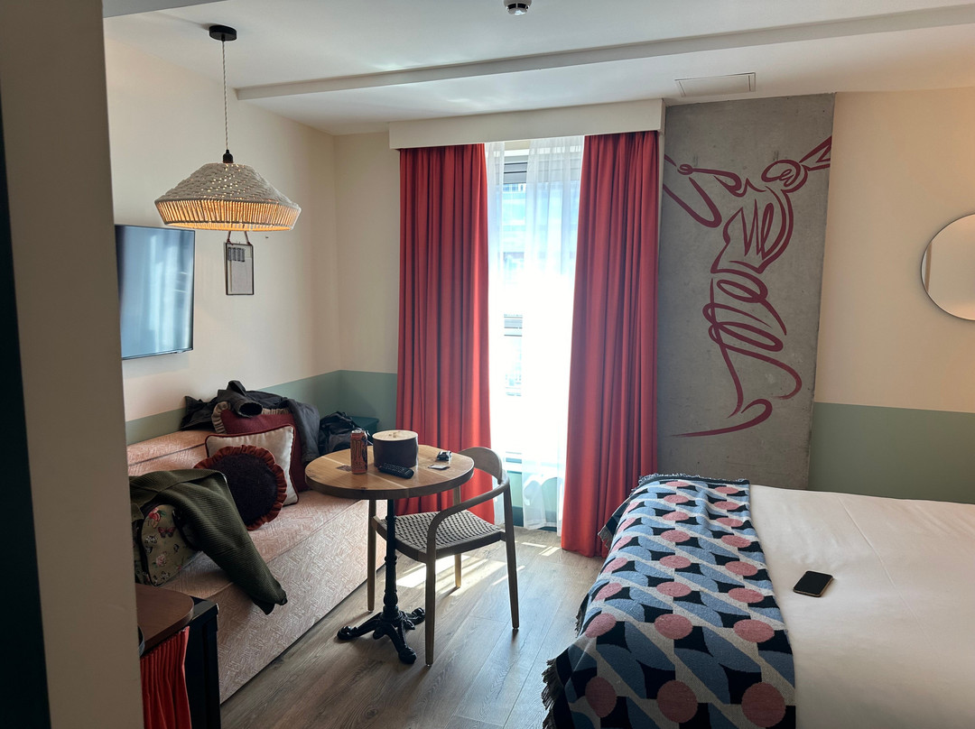 Room2 Belfast Hometel主图