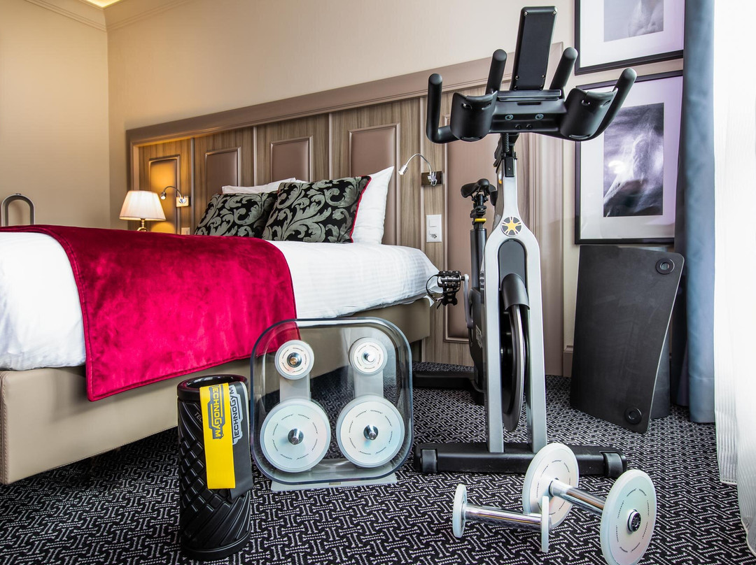 Hôtel Drake Longchamp主图