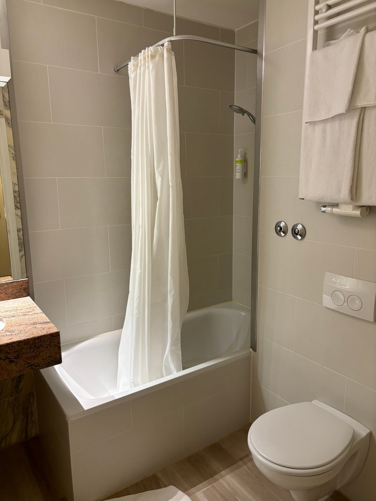 法兰克福展馆Soaltee Hotel by Trip Inn-浴室