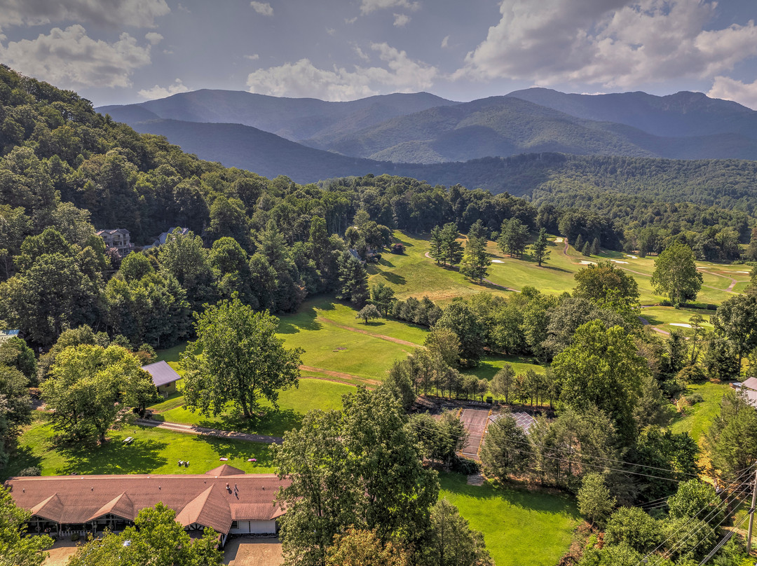 The Lodge At Mount Mitchell主图
