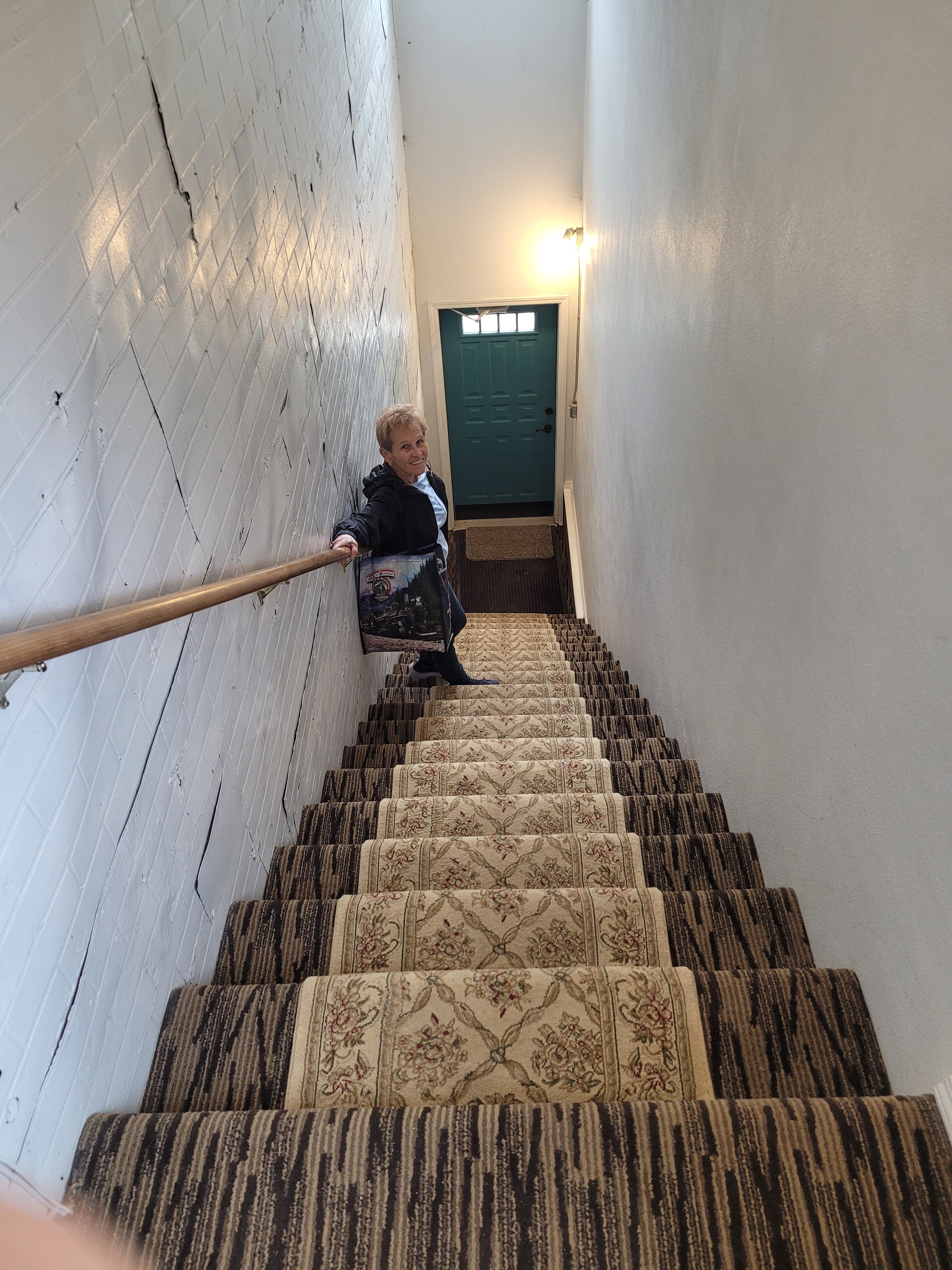 The Bent Elbow Hotel-官方