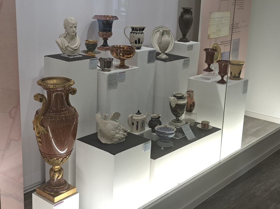 Musee de la Faience-萨尔格米纳必去景点