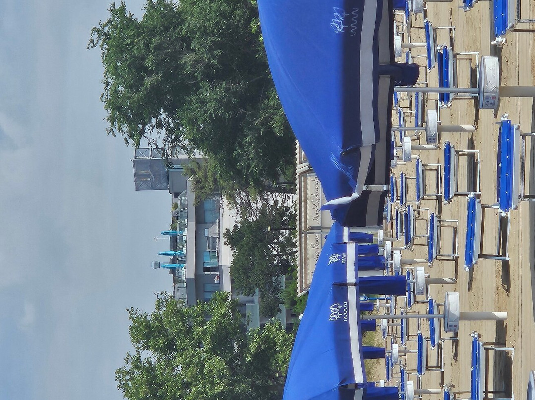 地中海家庭 SPA 酒店主图