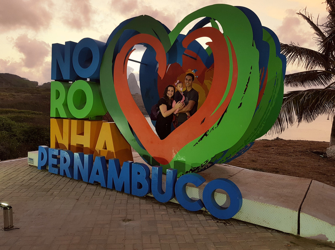 Porto de Santo Antonio Beach-费尔南多-迪诺罗尼亚群岛必去景点