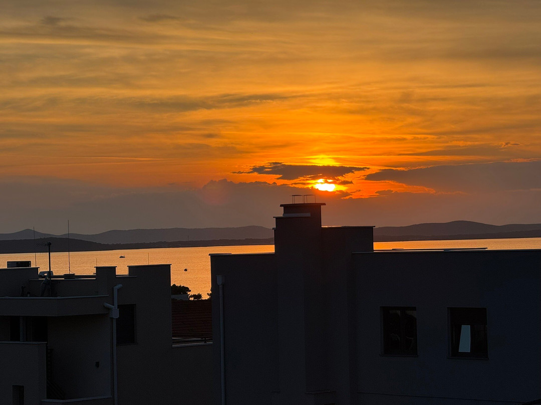 瓦伦缇纳别墅酒店主图