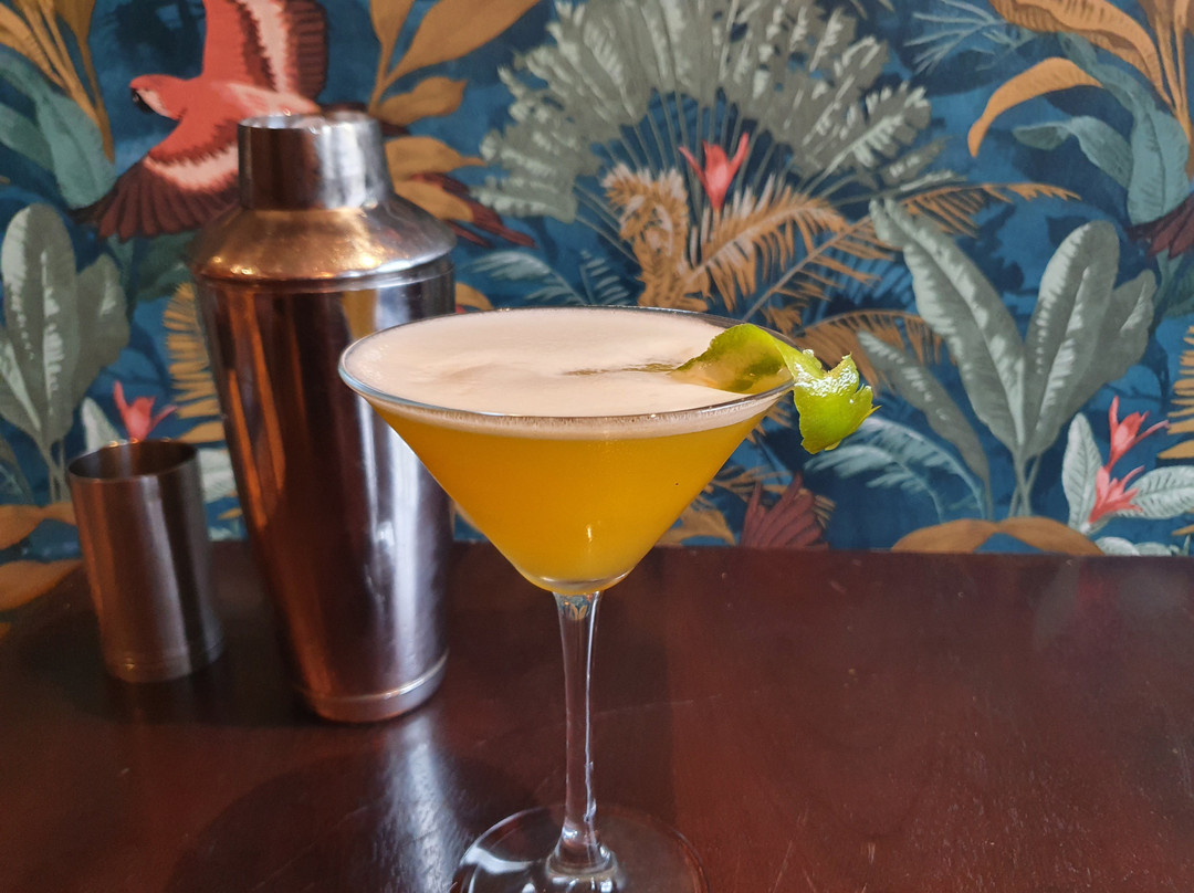亚克罗皇家酒店主图