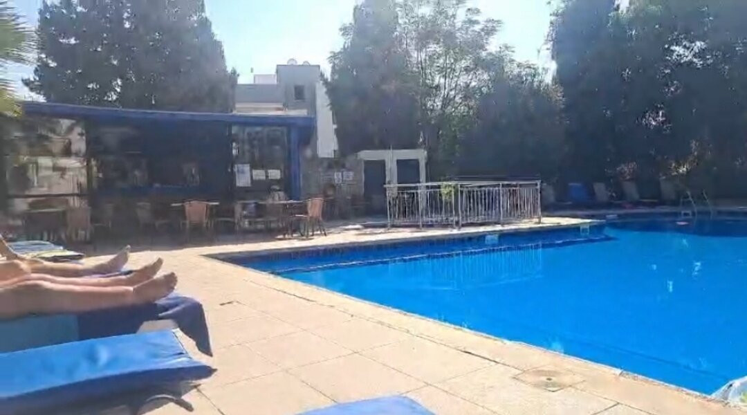 Hilltop Gardens Hotel Apartments主图
