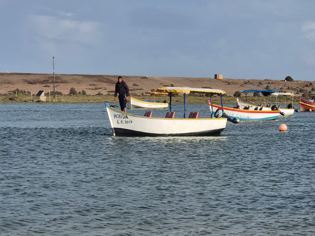 拉苏丹娜沃利迪耶酒店主图