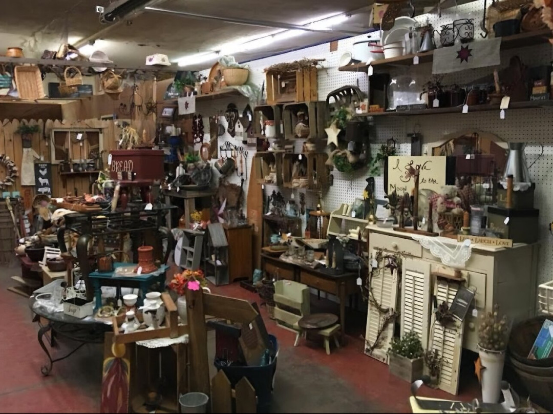 Hickory Tree Antique Mall-Beckley必去景点