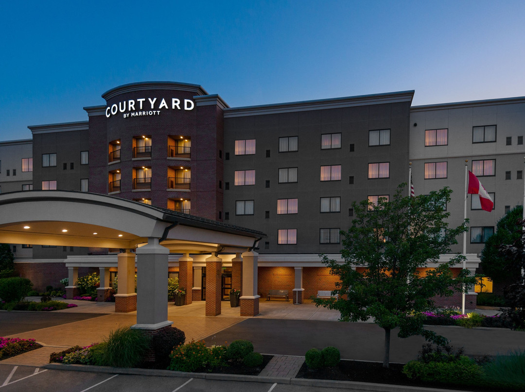 布法罗机场万怡酒店主图