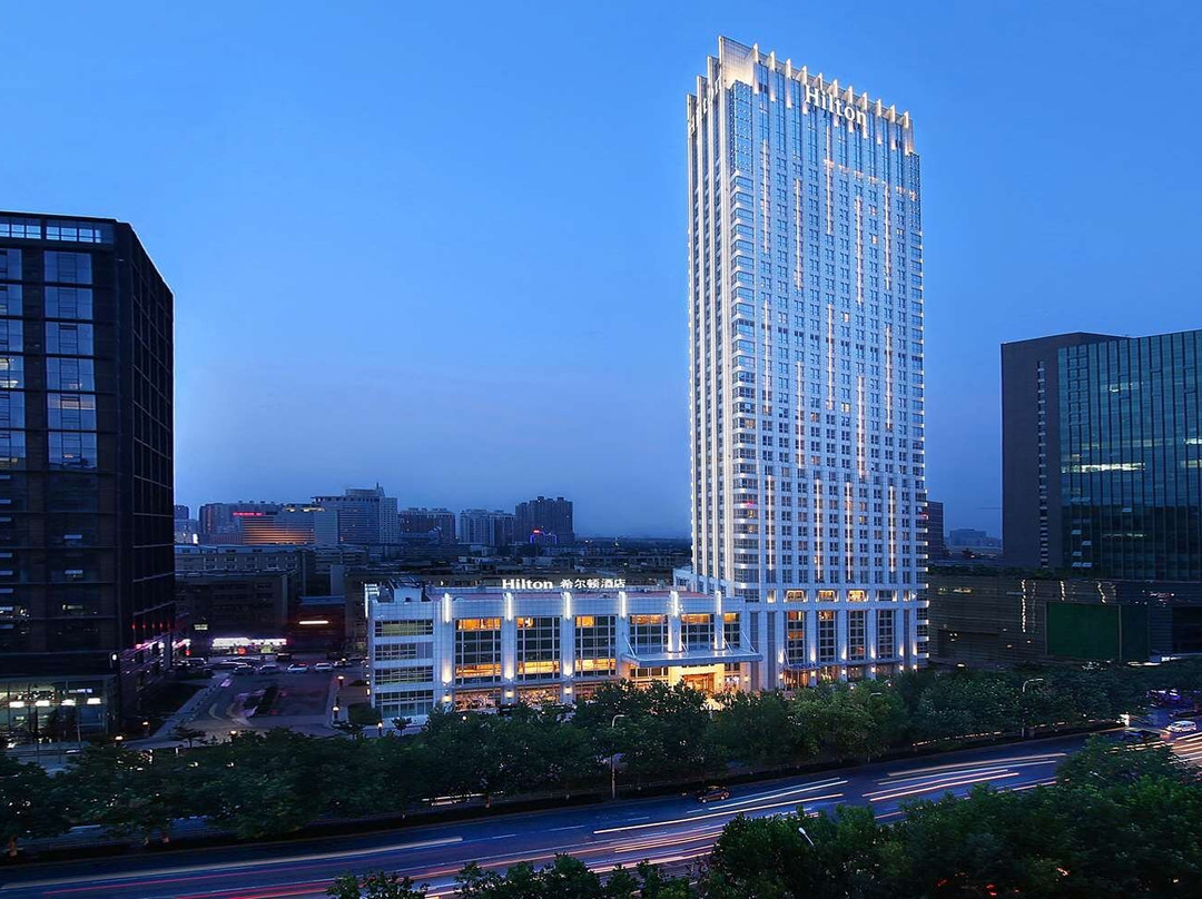 郑州希尔顿酒店主图