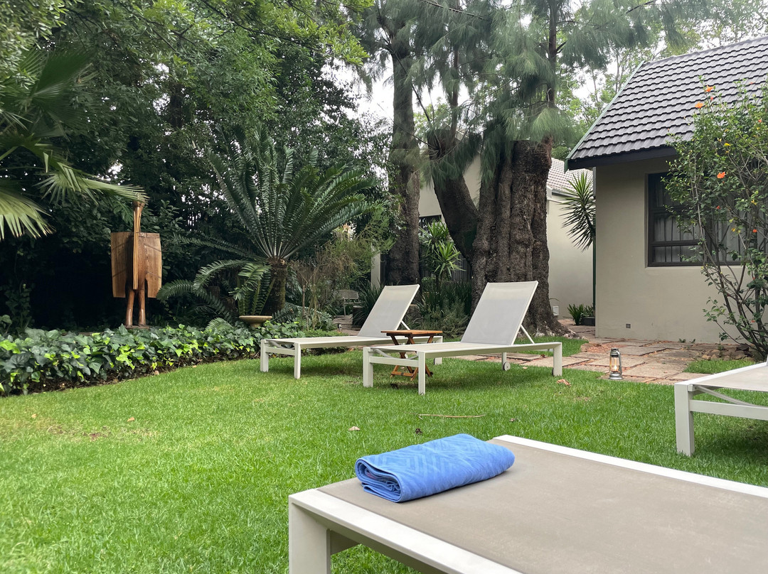 非洲巖酒店主图