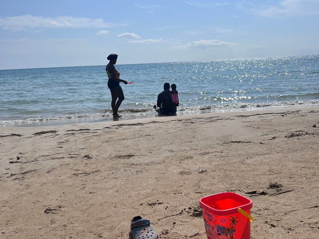 Lyssons Beach景点图片