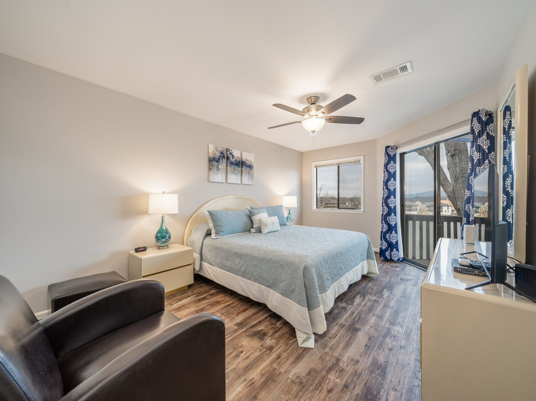 South Shore Lake Resort主图