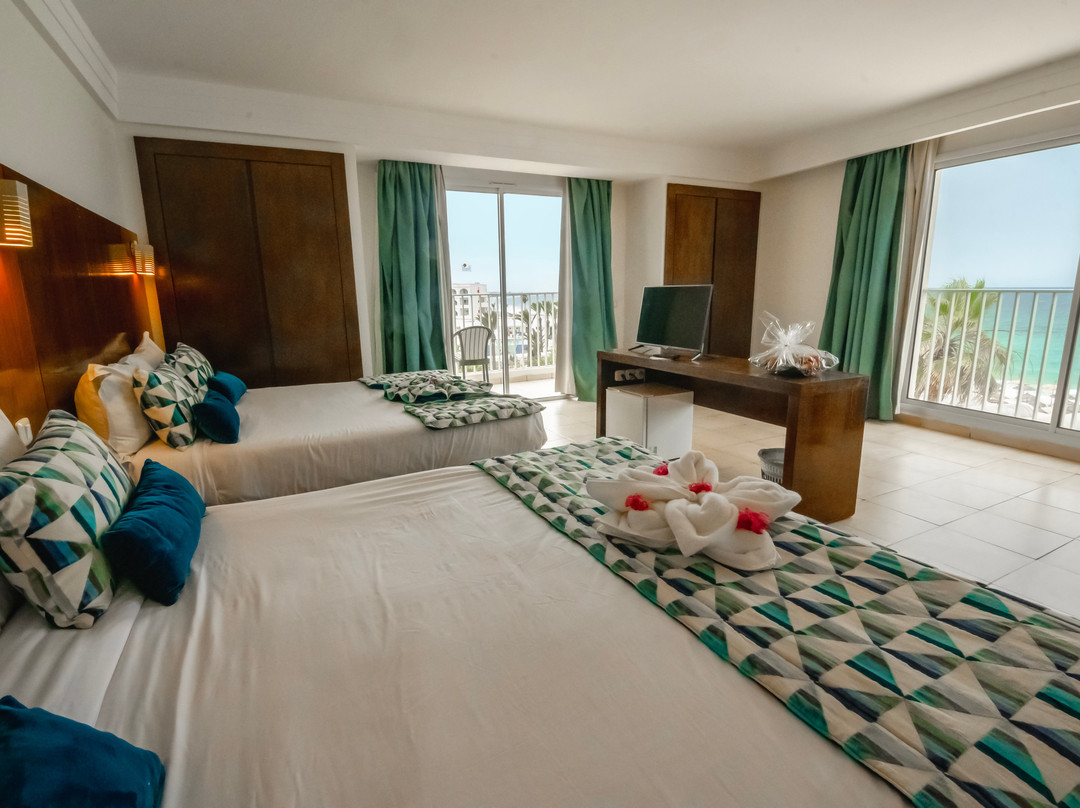 迈赫迪普利玛索酒店主图