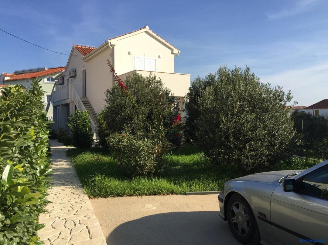 Apartments Villa Tribunj