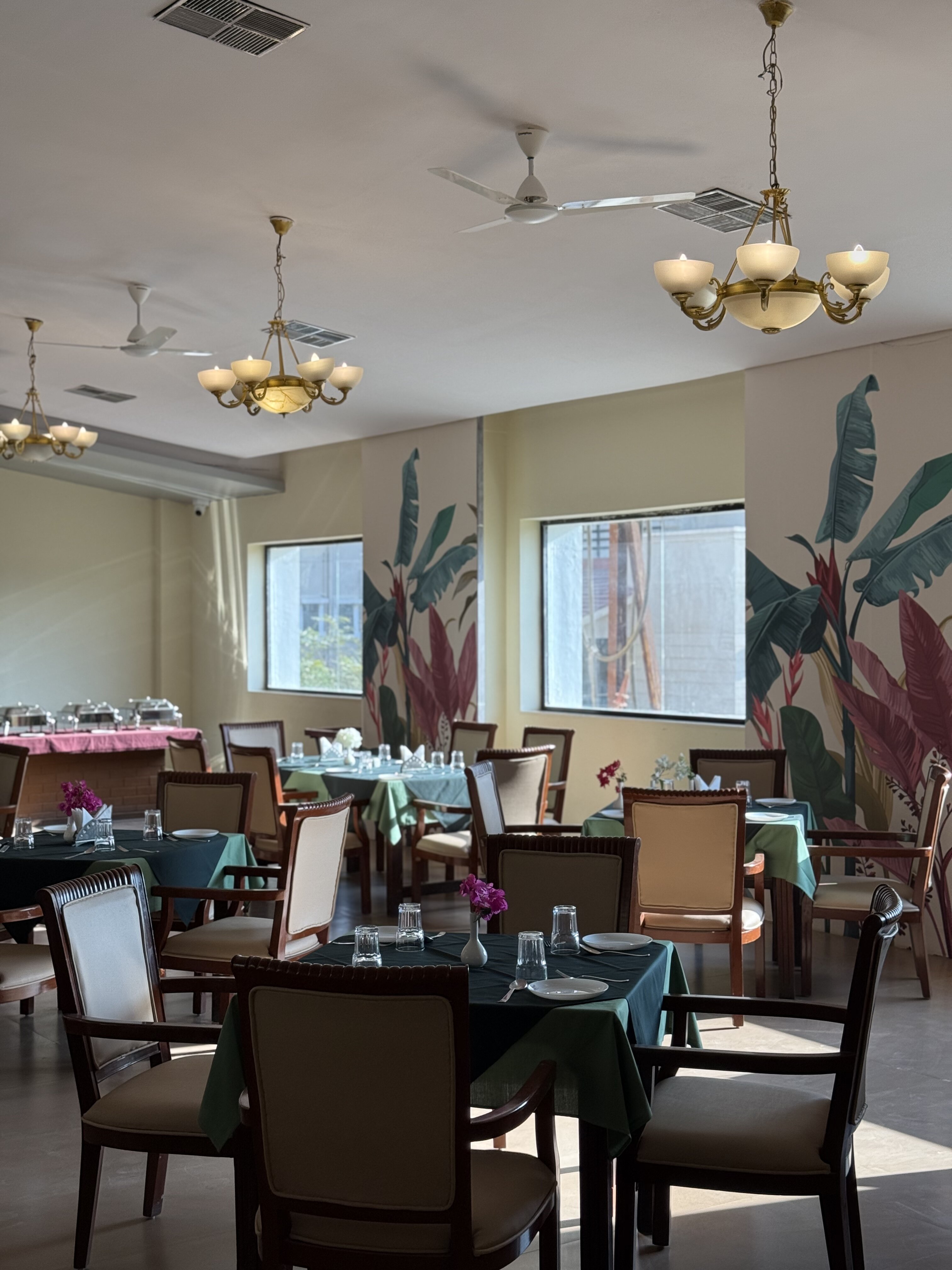 Camel Valley Resort, Igatpuri-餐饮