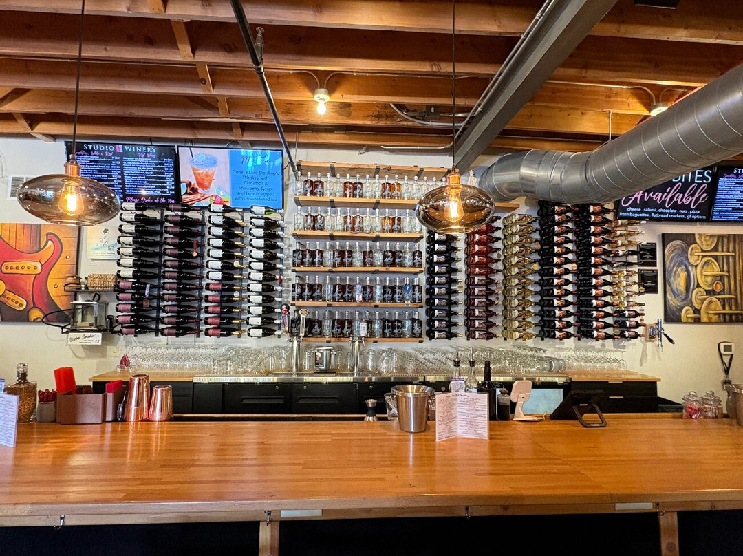 Studio Winery + Geneva Lake Distilling-日内瓦湖必去景点