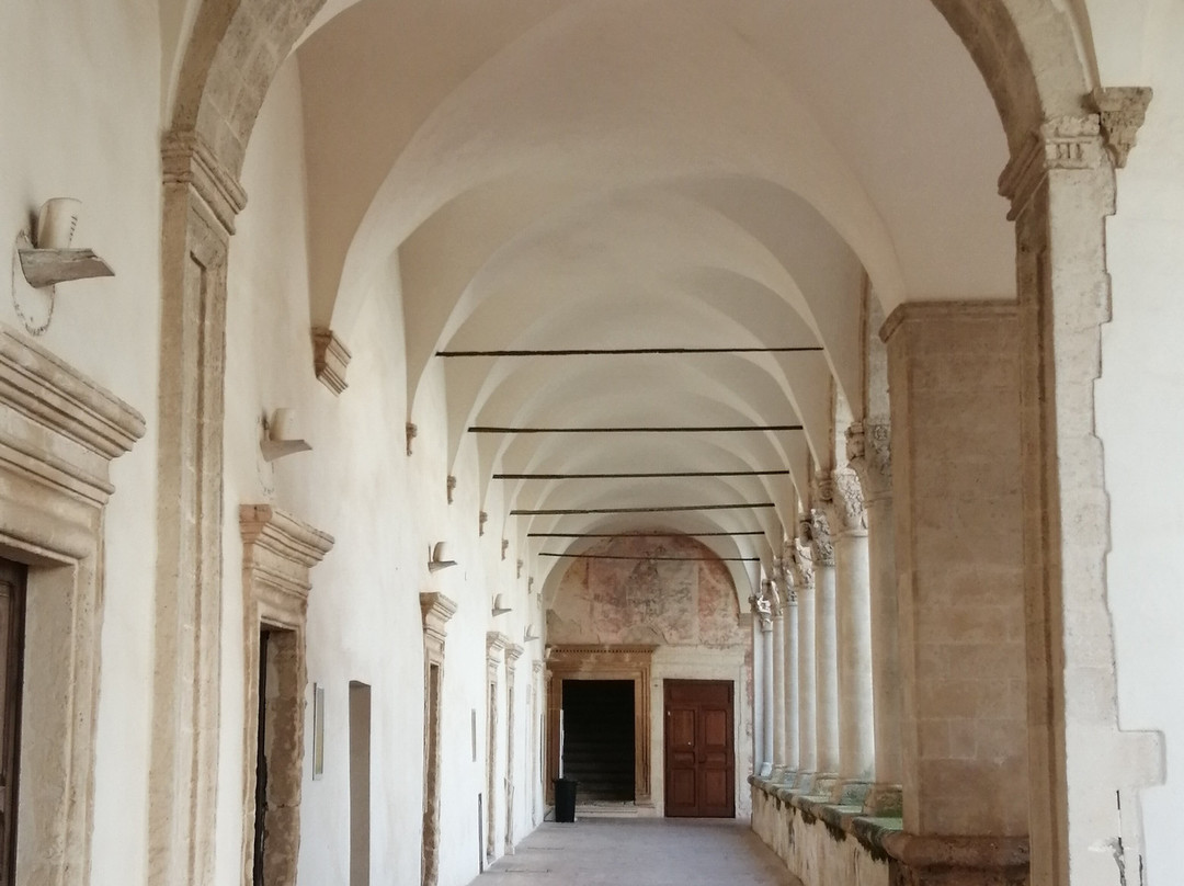 Abbazia Benedettina di San Michele Arcangelo-Montescaglioso必去景点