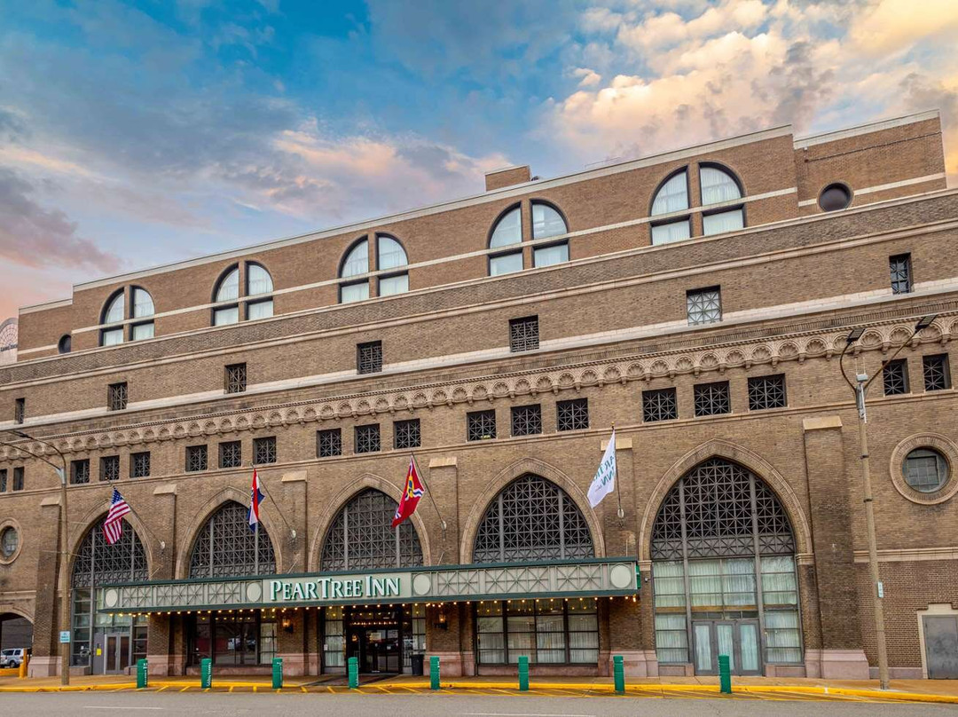 Pear Tree Inn St. Louis Convention Center
