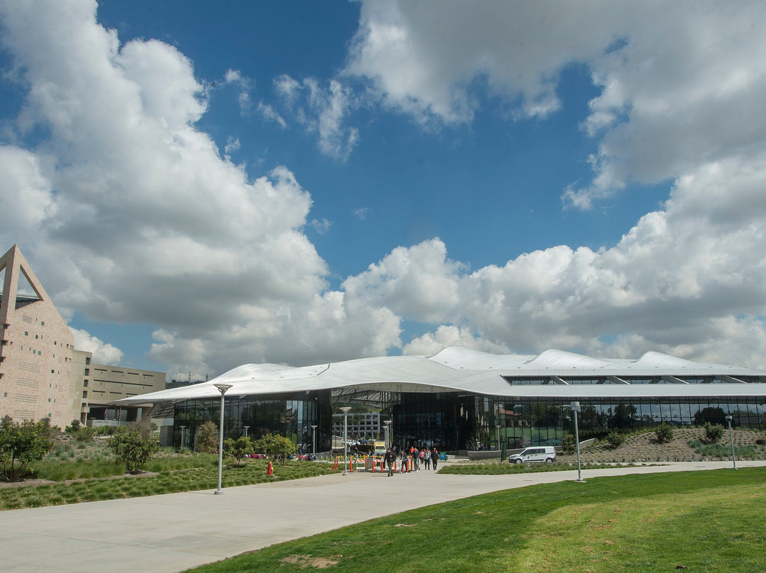 钻石吧假日酒店主图