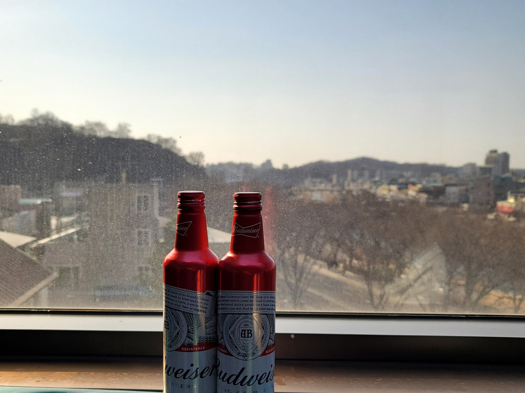 N Bridge Hotel主图