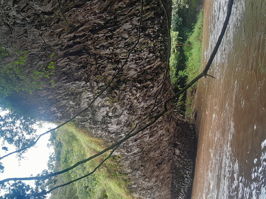 Daraja la Mungu-姆贝亚必去景点