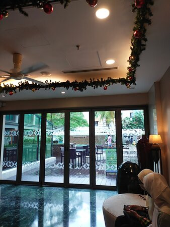 迈可赛套房酒店主图
