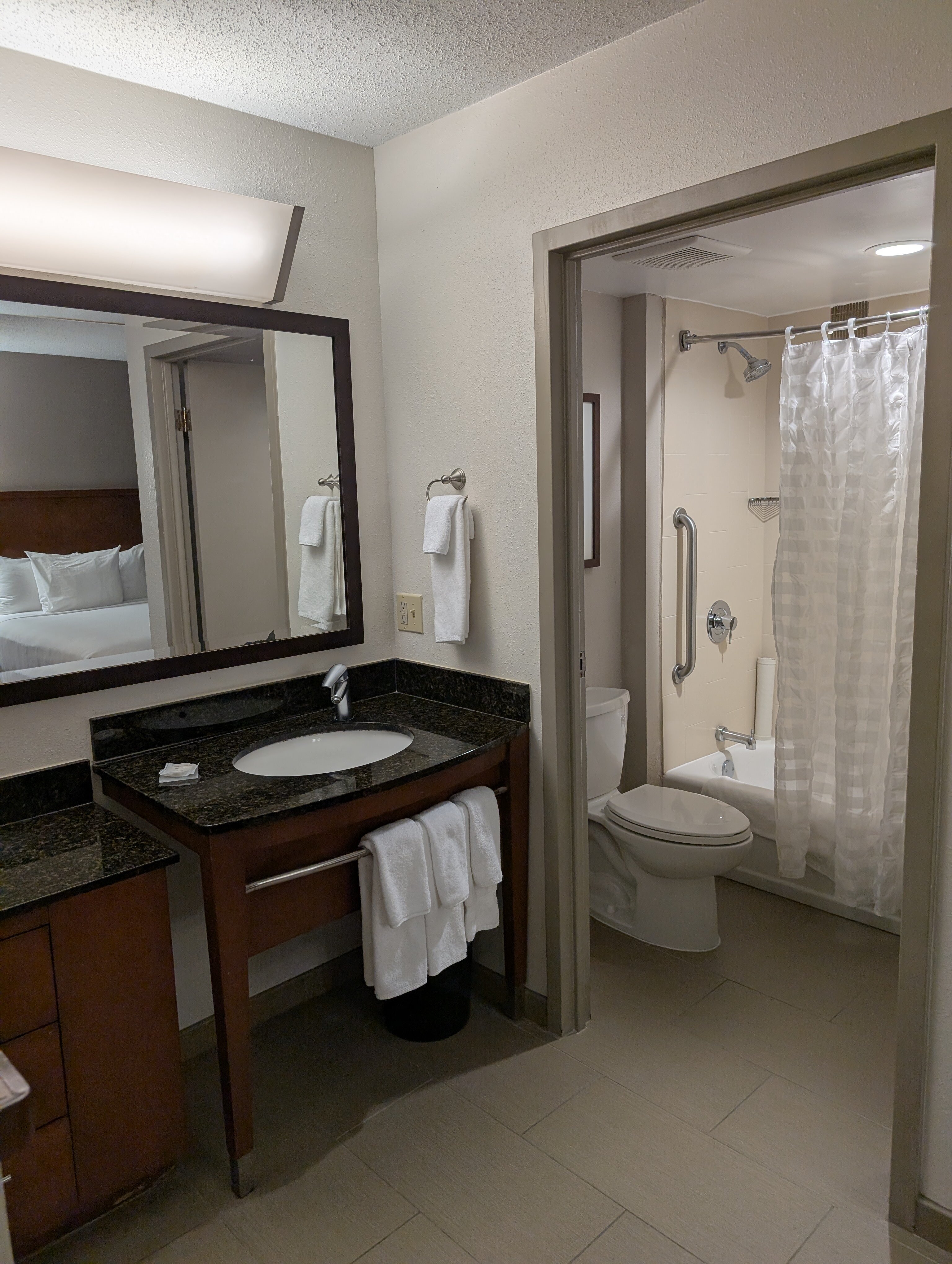 Hyatt Place Miami Airport - West / Doral-浴室