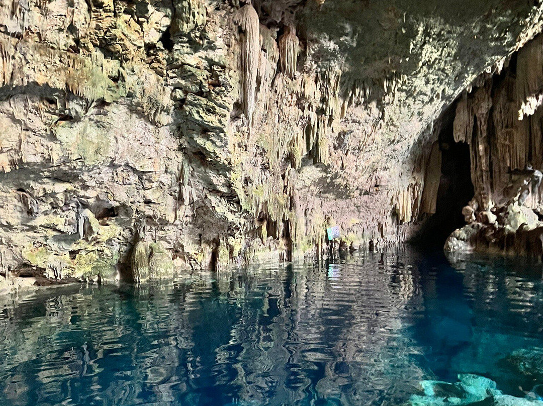 Cueva Saturno景点图片
